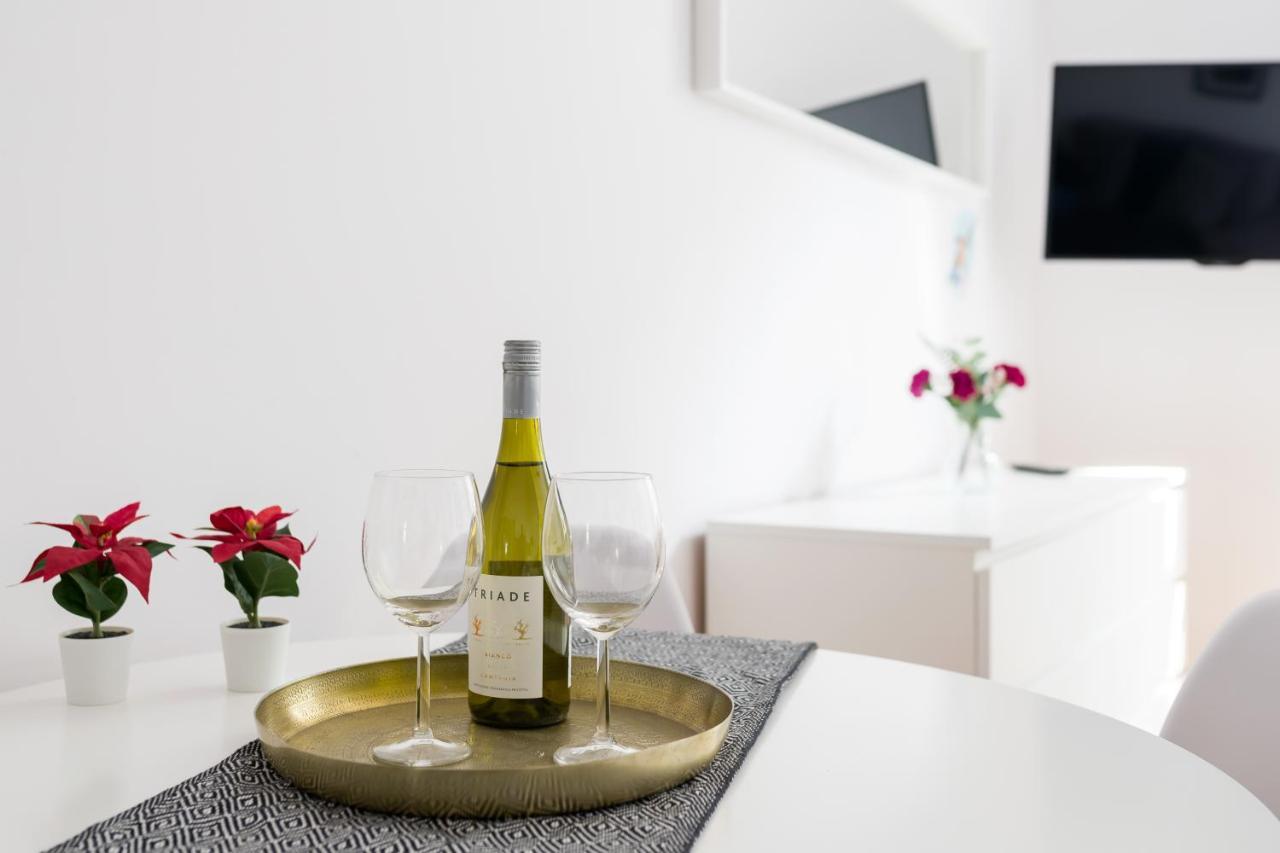 Discover Krakow Apartments - 5 Borowickiej St - Studio Next To Opera And Unity Centre Kraków Exteriör bild