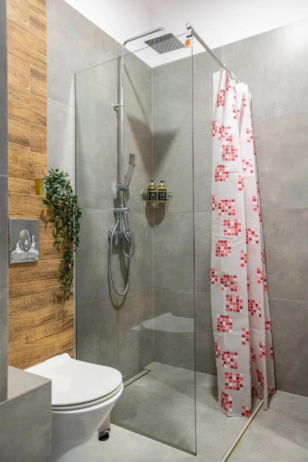 Discover Krakow Apartments - 5 Borowickiej St - Studio Next To Opera And Unity Centre Kraków Exteriör bild