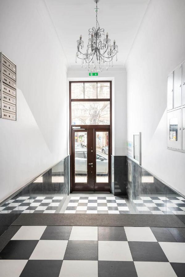 Discover Krakow Apartments - 5 Borowickiej St - Studio Next To Opera And Unity Centre Kraków Exteriör bild