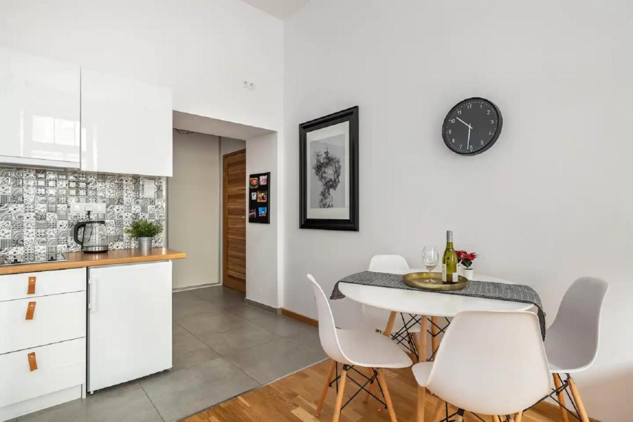 Discover Krakow Apartments - 5 Borowickiej St - Studio Next To Opera And Unity Centre Kraków Exteriör bild